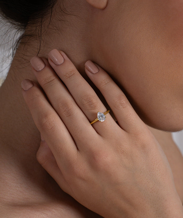 Minimal Pear Solitaire Ring