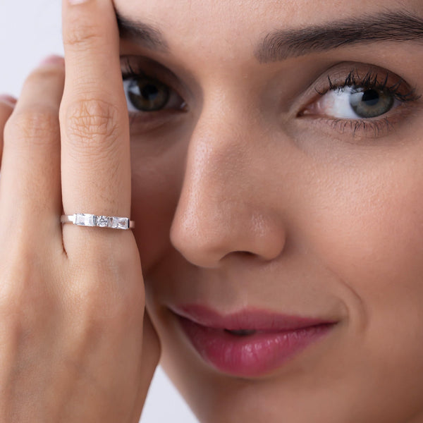 Baguette Round Bar Ring