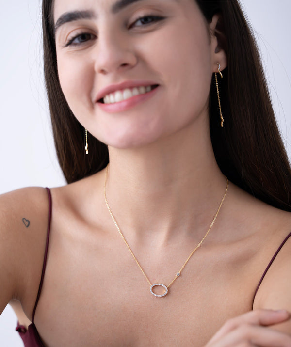 Sparkling Horizontal Oval Necklace