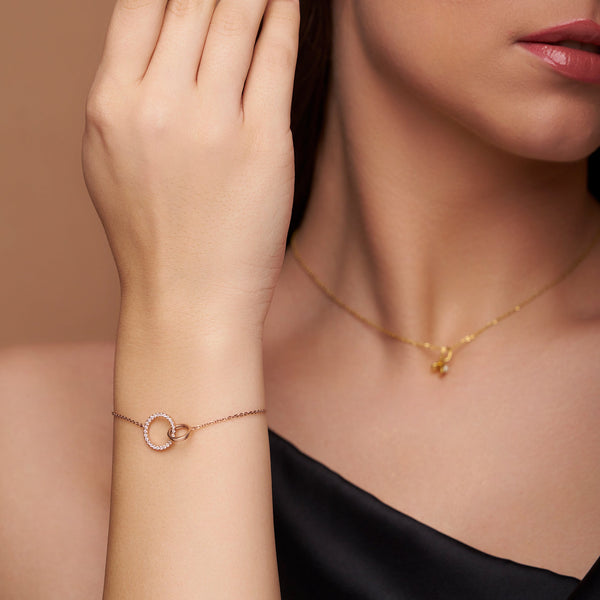 Interlocking Pavé Circle Bracelet