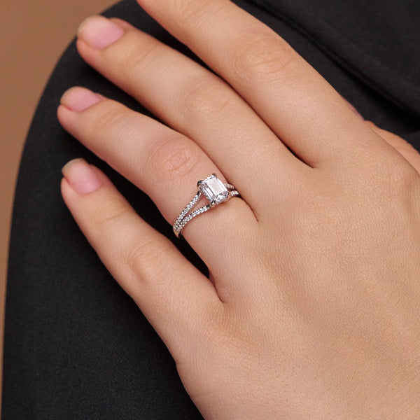 Emerald Solitaire Split Band Ring