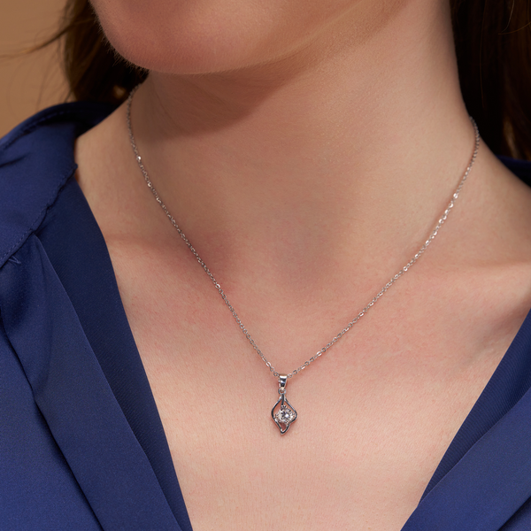 Twisted Flame Solitaire Necklace