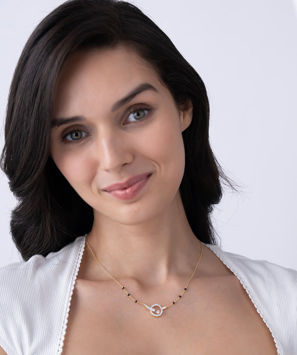 Sparkling Geometric Circle Mangalsutra