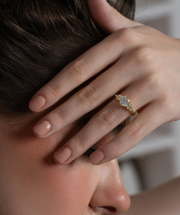 Solitaire Cluster Ring