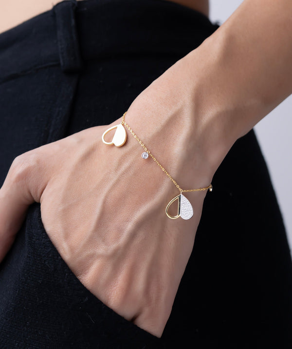 Mixed Texture Teardrop Charm Bracelet