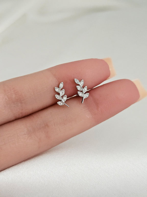 Leaf Earrings in silver-toned