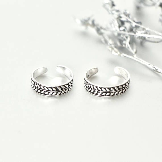 sterling silver oxidized adjustable toe rings with a heart embossed design