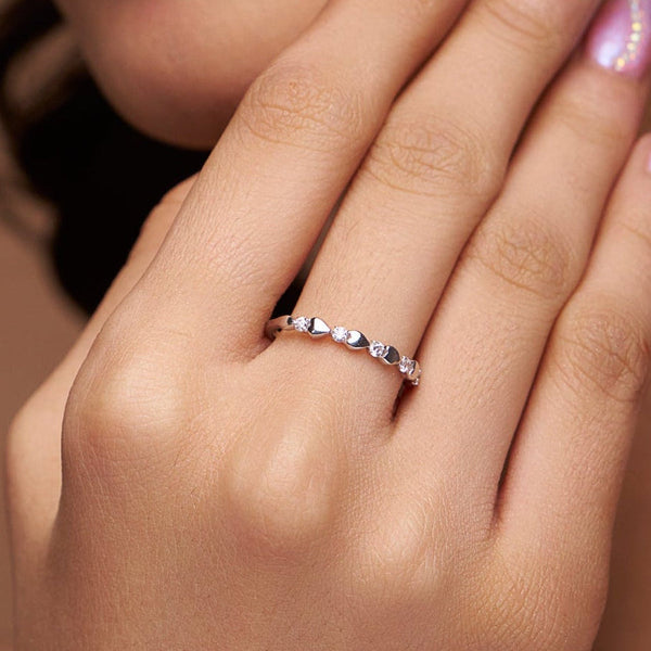 Dainty Heart Accent Band